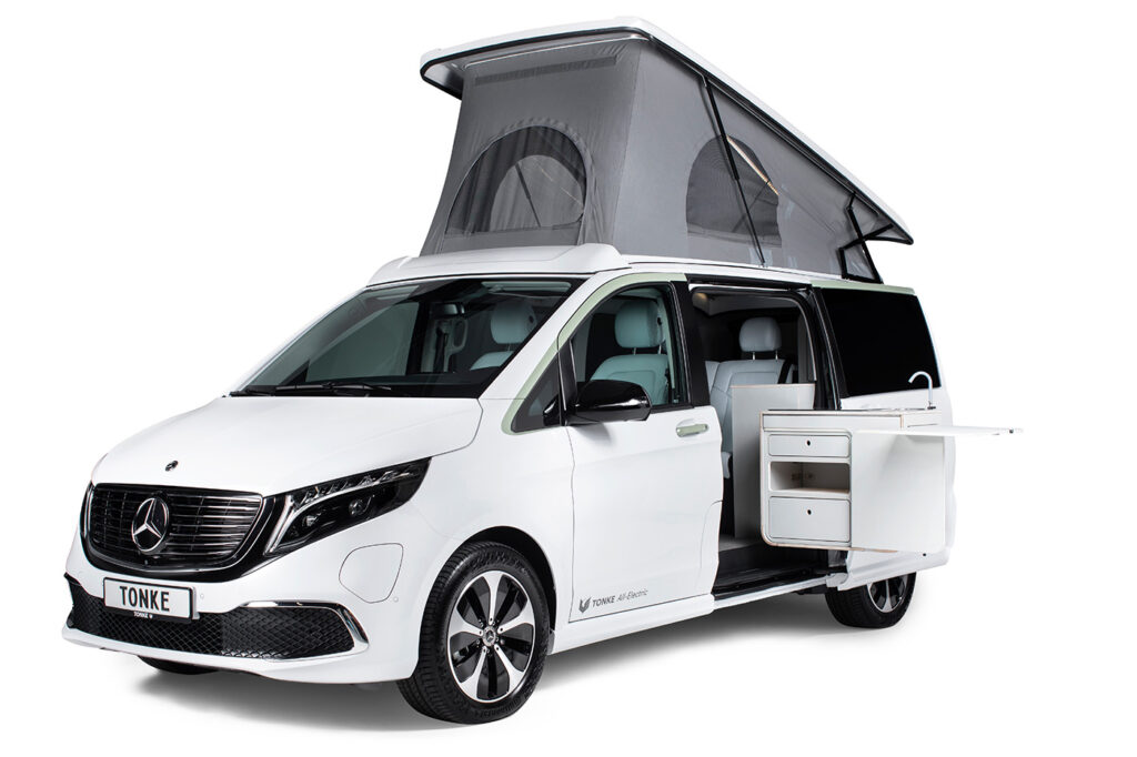 Tonke EQV, en innovativ eldriven husbil med popup-tak för mer utrymme.